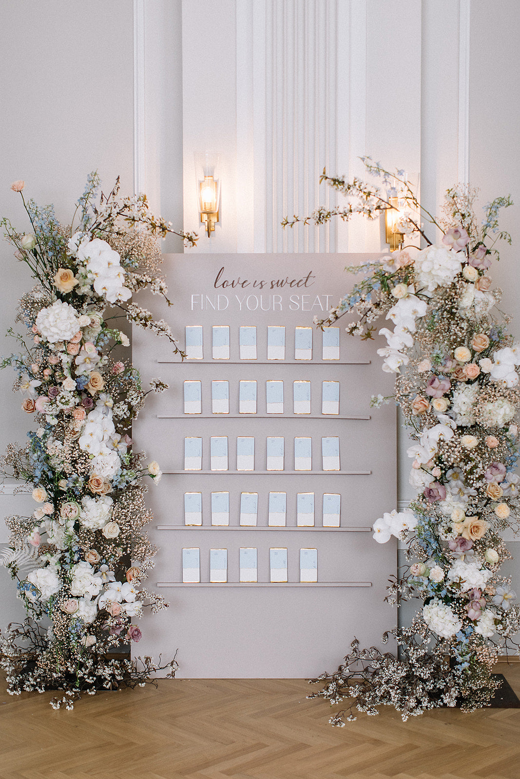 Find your Seat Wall klein