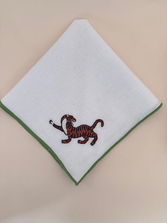 Serviette mit Tiger Stickerei