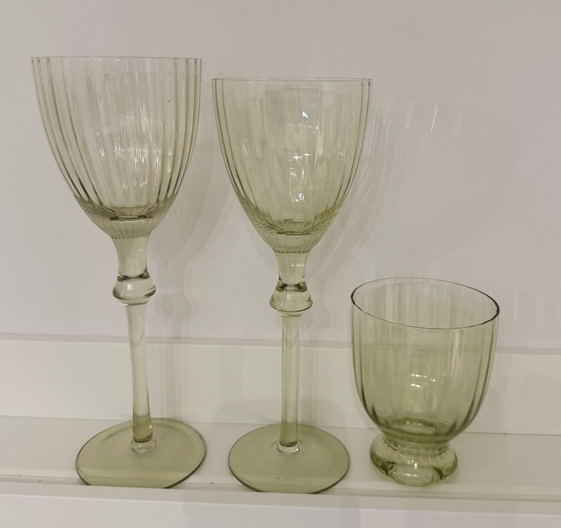 Glasserie Green Rot-Weiß-Wasserglas